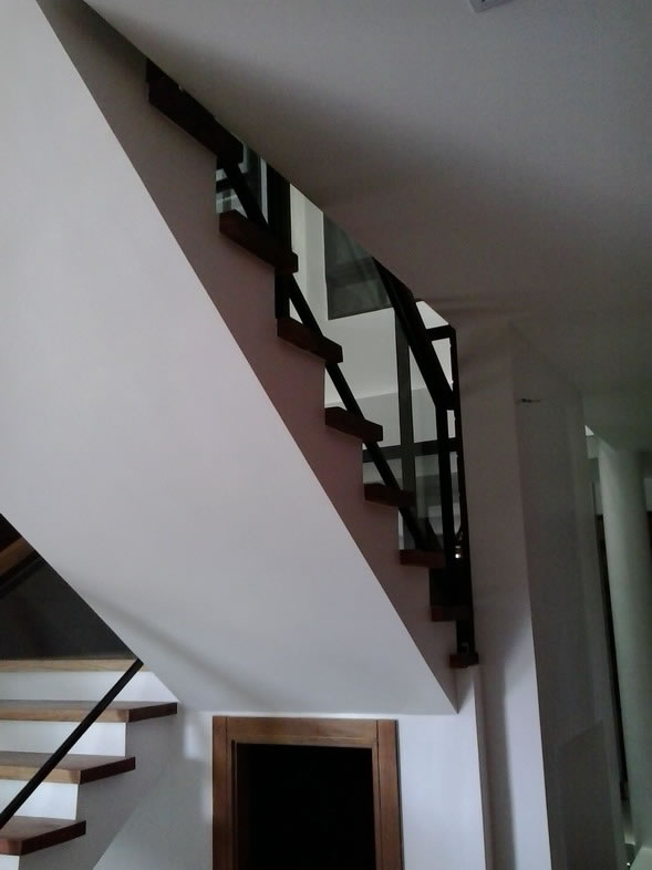Stair Clear Tempered Glass with Wrought Iron Frame Stair Clear Tempered Glass with Wrought Iron Frame