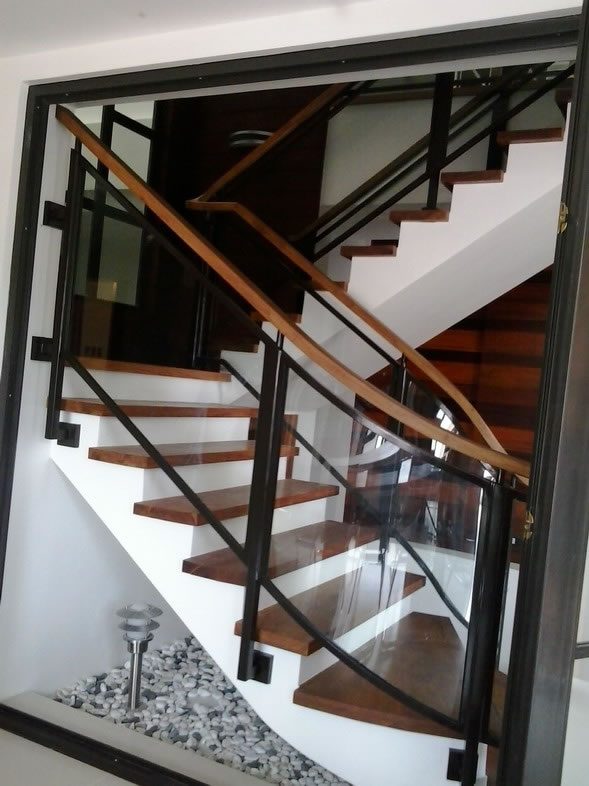 Stair Clear Tempered Glass with Wrought Iron Frame Stair Clear Tempered Glass with Wrought Iron Frame