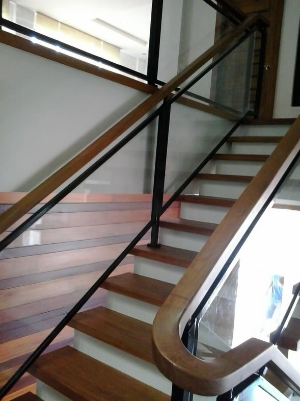 Stair Clear Tempered Glass with Wrought Iron Frame Stair Clear Tempered Glass with Wrought Iron Frame