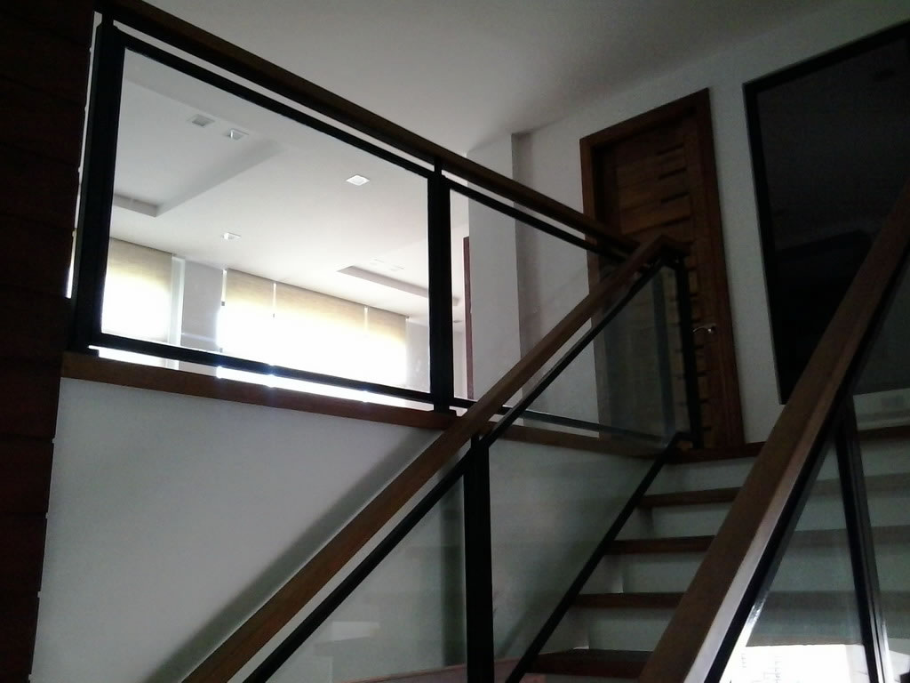 Stair Clear Tempered Glass with Wrought Iron Frame Stair Clear Tempered Glass with Wrought Iron Frame