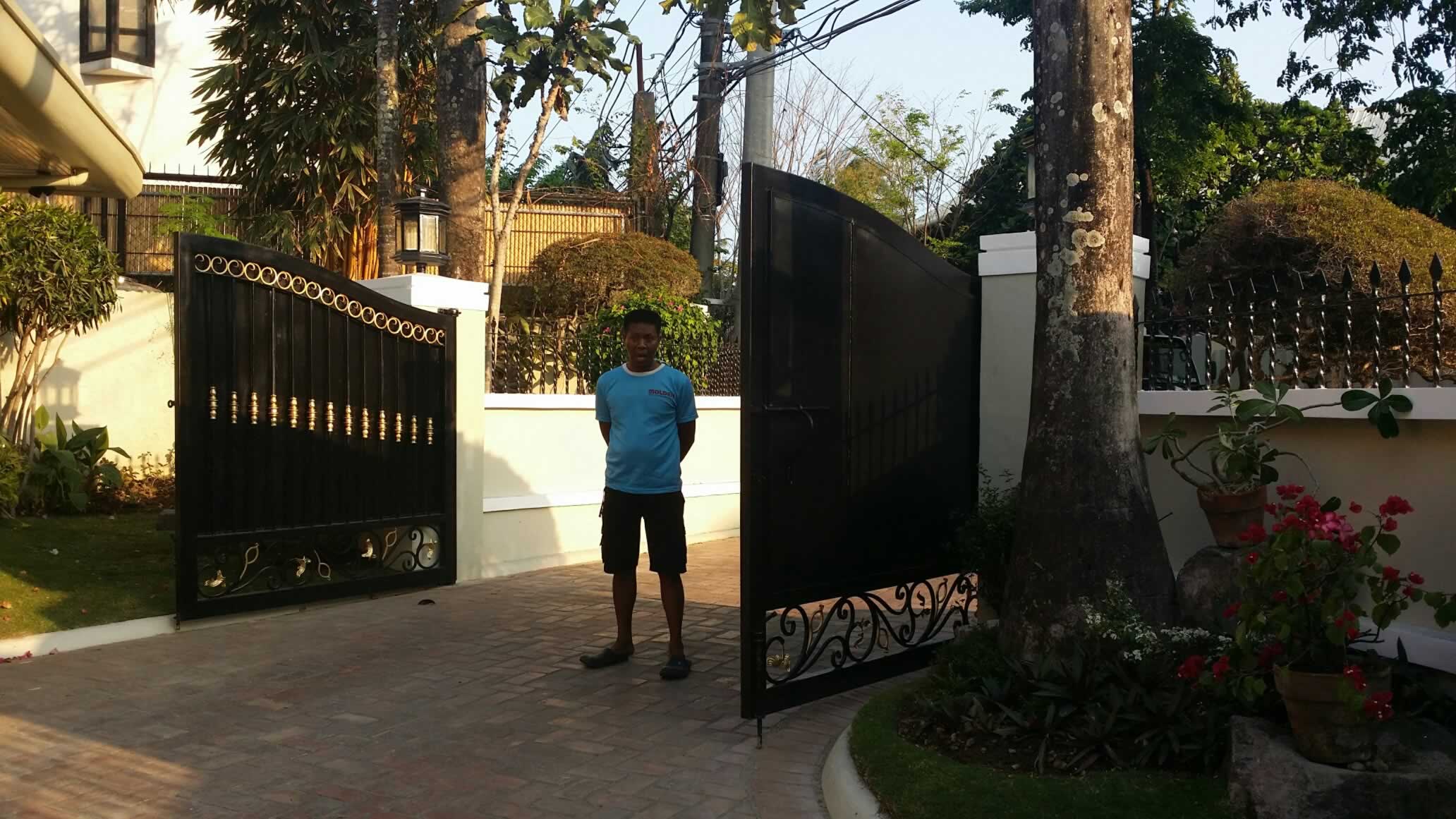 Wought Iron Entrance Gate, Pedestrian Gate. Wought Iron Entrance Gate, Pedestrian Gate.