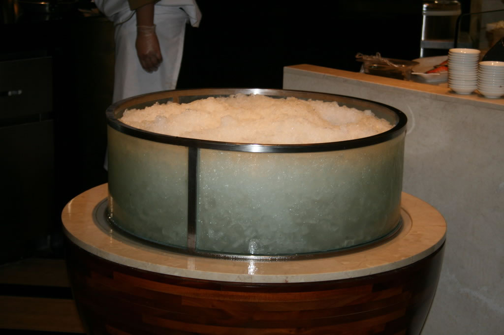 Cylindrical Glass with Stainless Frame Cylindrical Glass with Stainless Frame