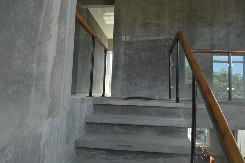 Glass Stair Railing in Metal Frame Glass Stair Railing in Metal Frame