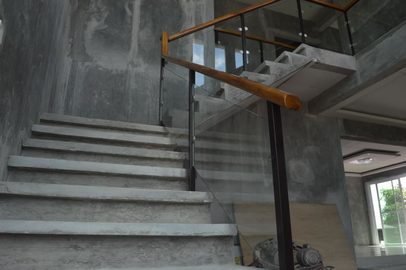 Glass Stair Railing in Metal Frame Glass Stair Railing in Metal Frame